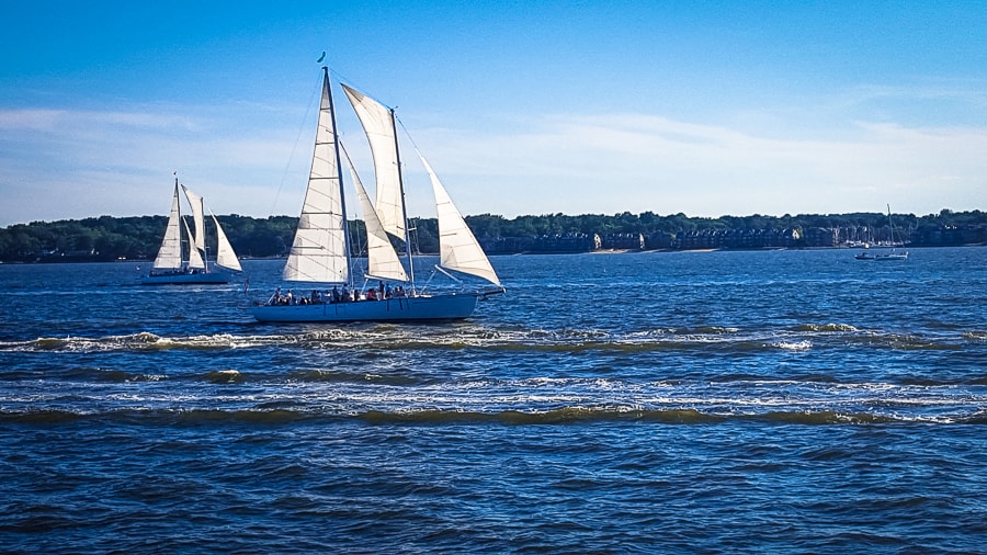 With a prime location on the Chesapeake Bay, Annapolis is know as the sailing capital of the U.S. www.casualtravelist.com