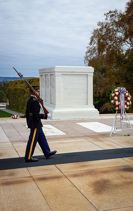 The Tomb of the Unknown Soldier in Washington D.C., one of my favorite photos of 2015. www.casualtravelist.com