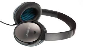 Bose QuietComfort 25 Noise Cancelling Headphones, just one of 10 gifts for the traveler on your list. www.casualtravelist.com