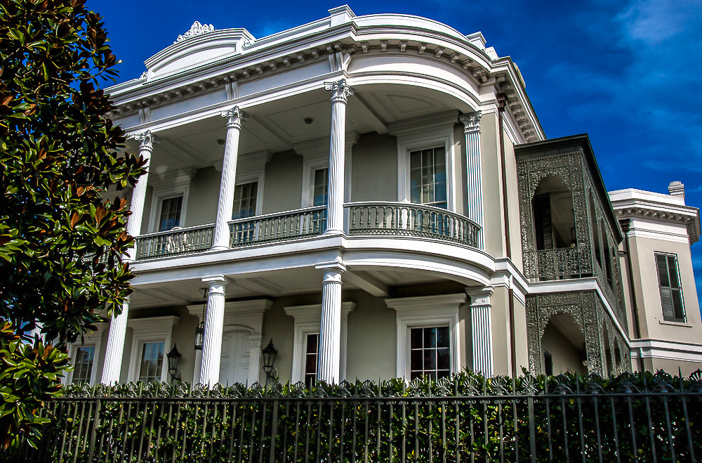 New Orleans Garden District-One Great Weekend: Your Guide for What to do in New Orleans www.casualtravelist.com