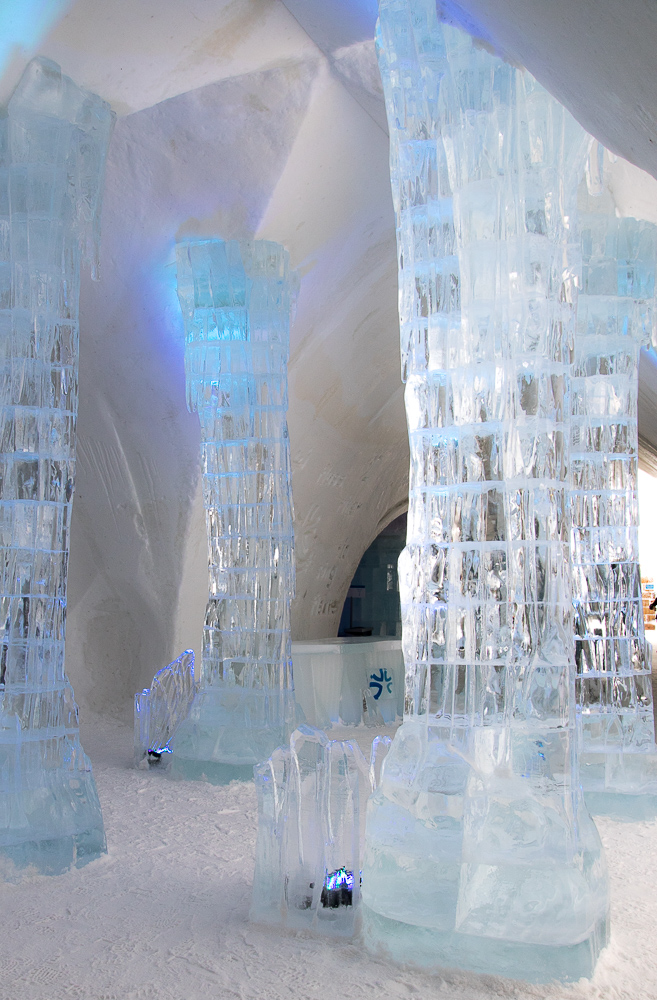 Visiting the Hotel de Glace, Ice Hotel in Quebec www.casualtravelist.com