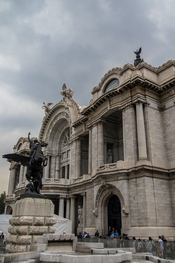 Palace Bellas Artes-One Great Weekend:What to do in Mexico City www.casualtravelist.com