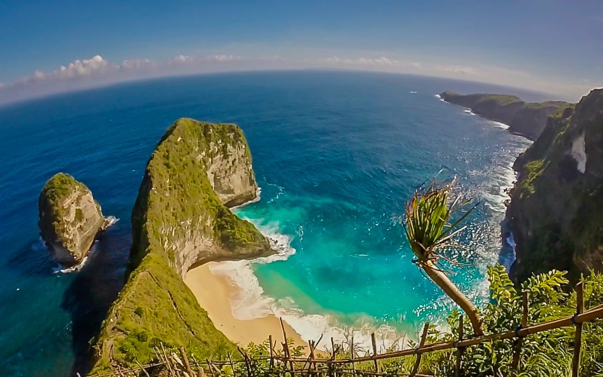 Nusa Penida, Indonesia-The Best Places to Travel in 2018 -Travel Bloggers Share Their Favorite Destinations to Visit This Year www.casualtravelist.com