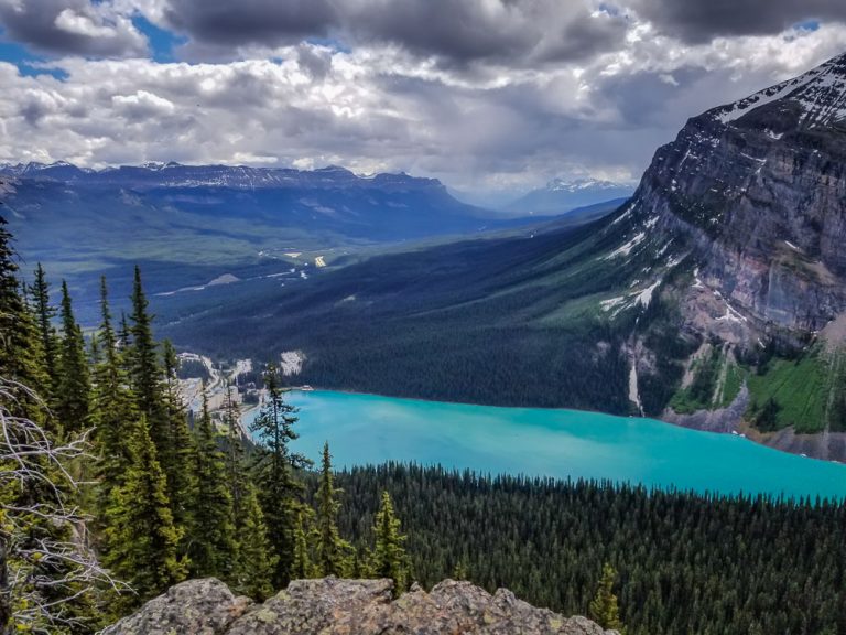 How to See the Best of Lake Louise in One Day - Casual Travelist