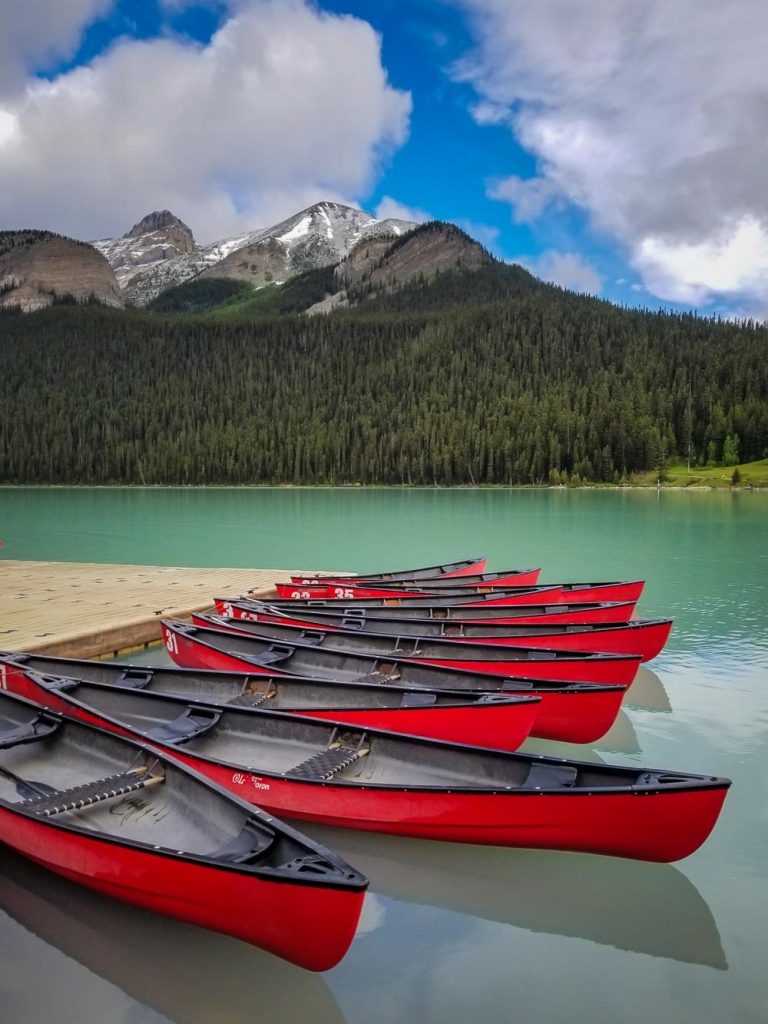 How to See the Best of Lake Louise in One Day www.casualtravelist.com
