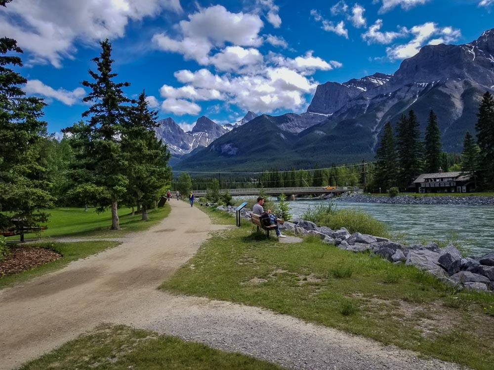 Canmore.Banff Travel Guide - Tips for your First Trip to Banff National Park www.casualtravelist.com